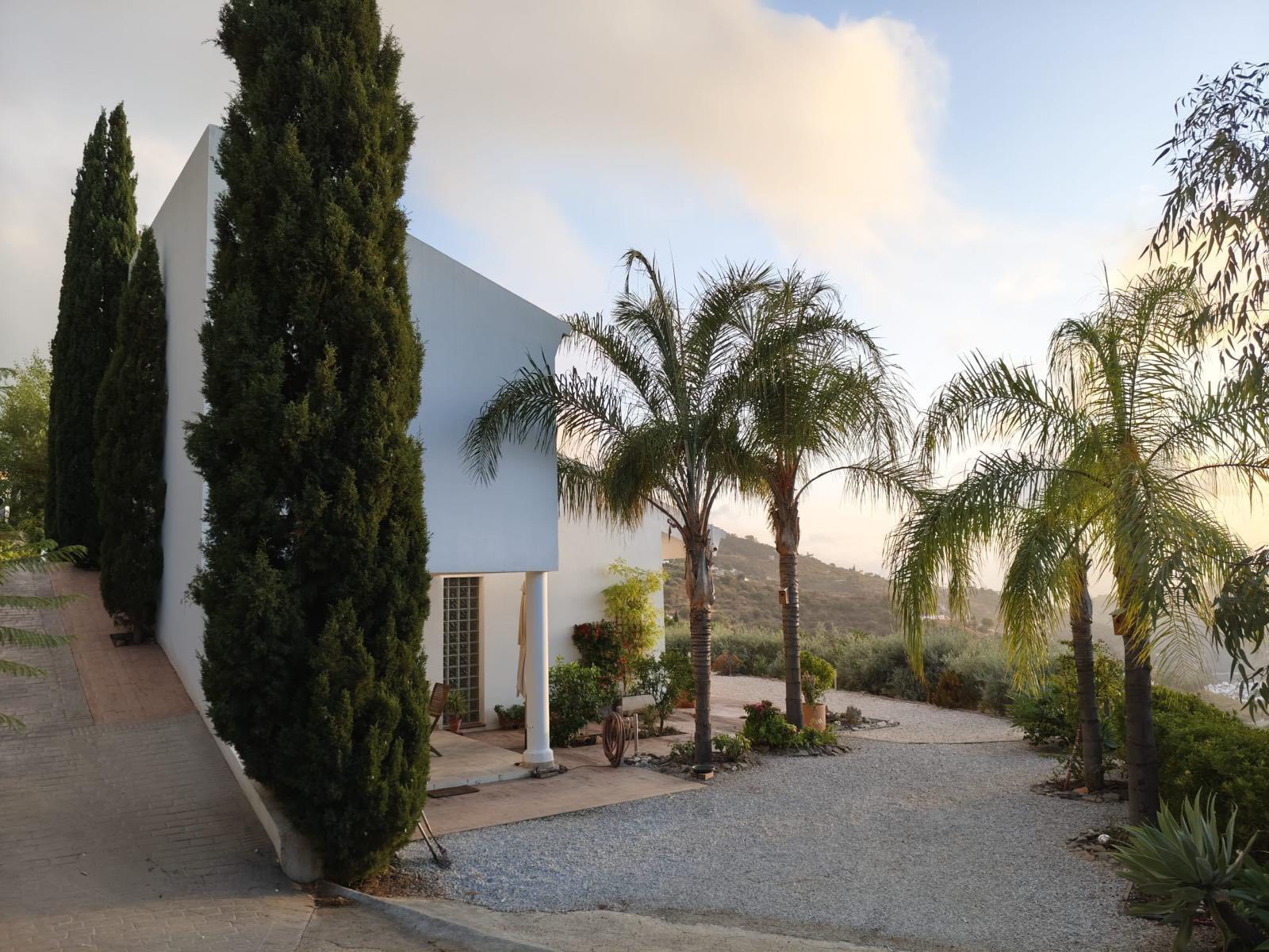 548475185_788402897264719_363020554861662830_n