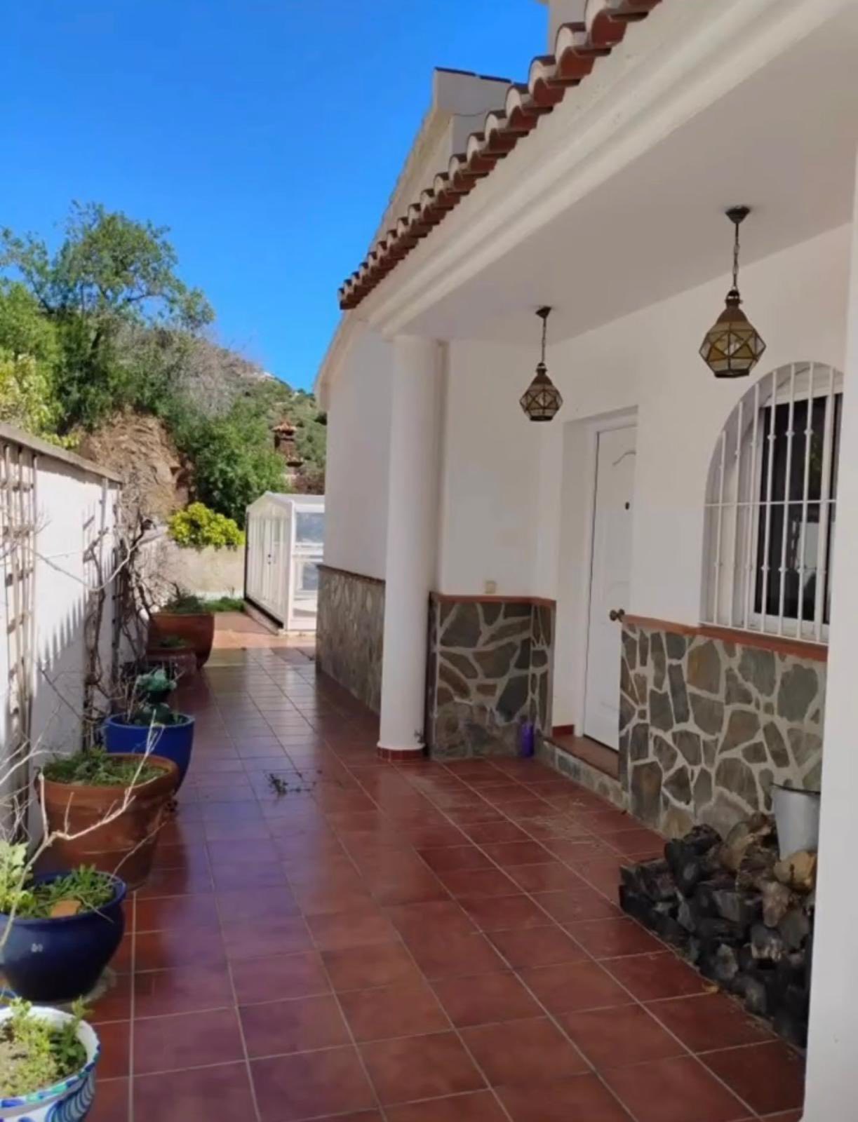 550004551_790252963746379_4799454085985381640_n