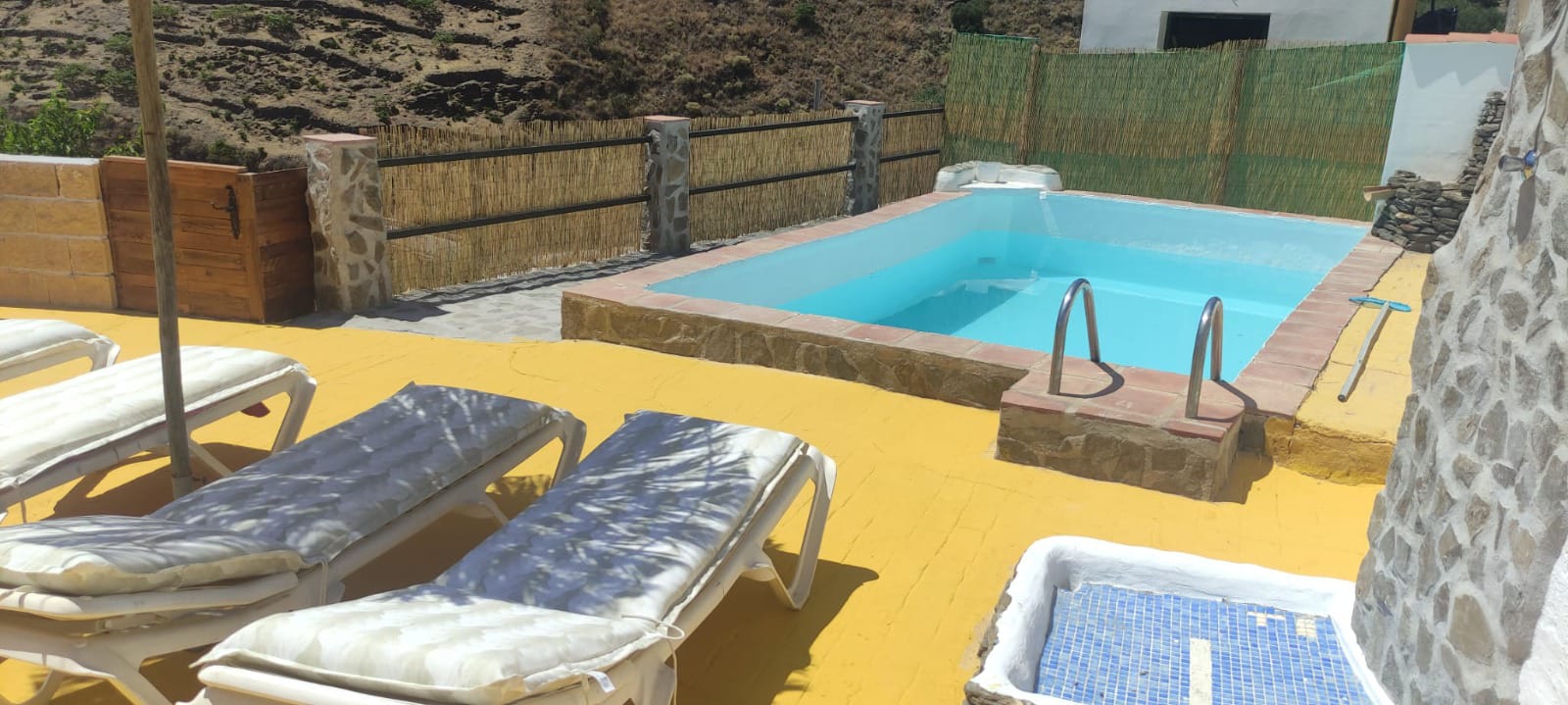 db73ff60-11f9-42bf-b7b0-ee705ff766f2